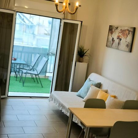 Penthouse With An Incredible View 350M From Metro Station! Apartment Atena Exterior foto
