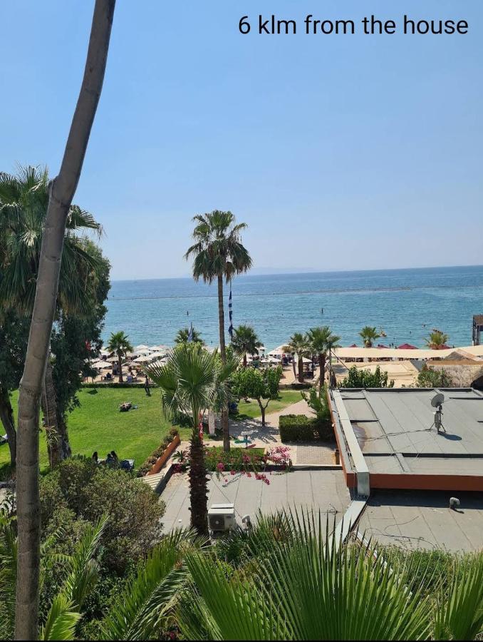 Penthouse With An Incredible View 350M From Metro Station! Apartment Atena Exterior foto