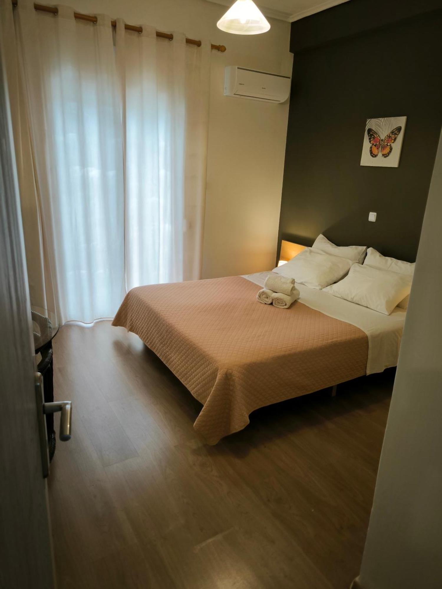 Penthouse With An Incredible View 350M From Metro Station! Apartment Atena Exterior foto