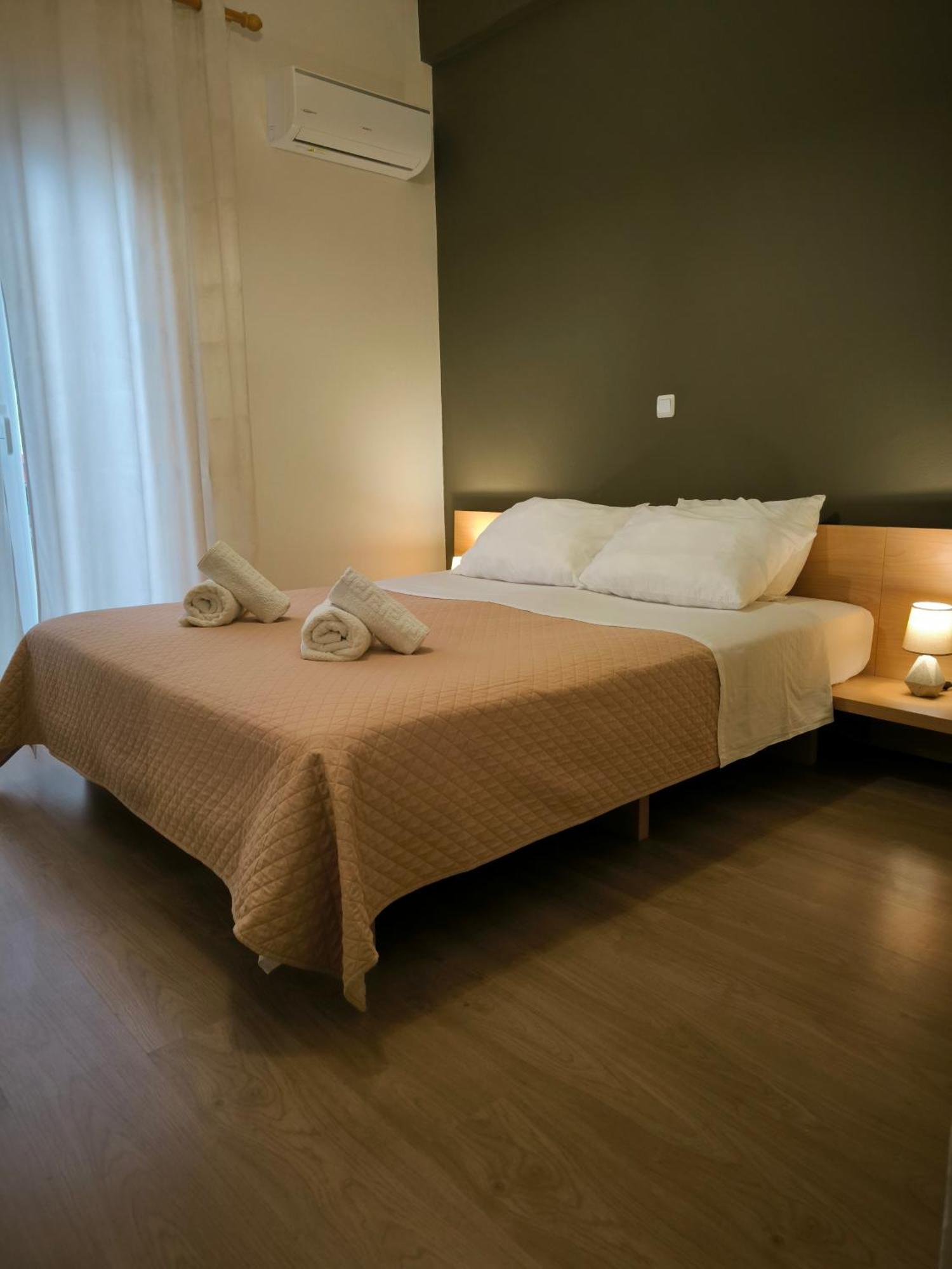 Penthouse With An Incredible View 350M From Metro Station! Apartment Atena Exterior foto